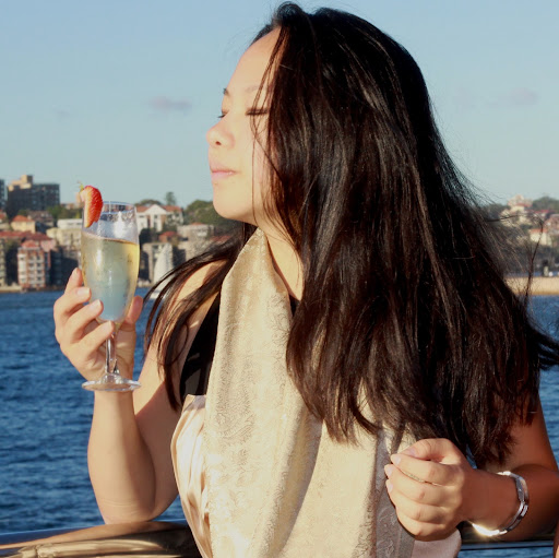 Jennifer Pak Photo 20