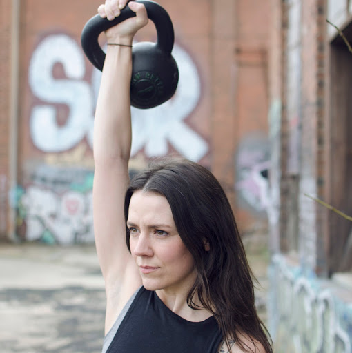 Joanna Rogers Photo 33