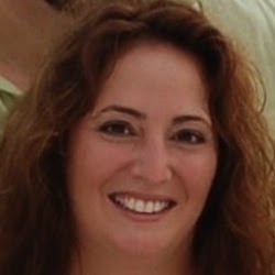 Stephanie Sanders Photo 16