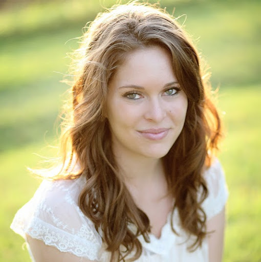 Amanda Crowe Photo 18