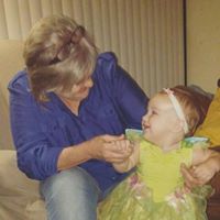 Paula Brewer Photo 37