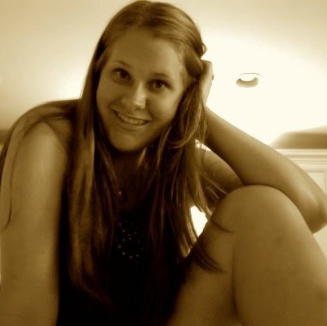 Megan Thomas Photo 41