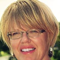 Kristine Johnson Photo 42
