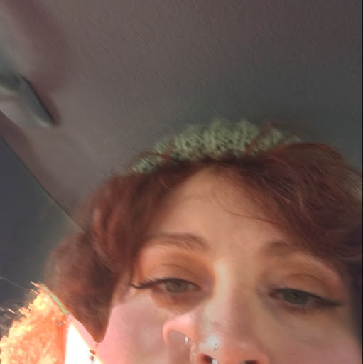 Holly Robbins Photo 33