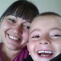 Elizabeth Schofield Photo 28