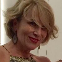 Caroline Shields Photo 17