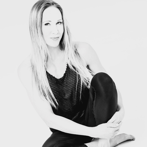 Linda Morrison Photo 25