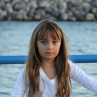 Julie Ferrell Photo 18