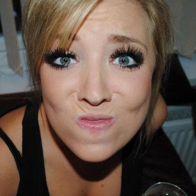 Hayley Morris Photo 32