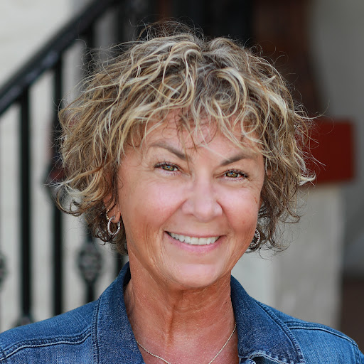 Renee Carpenter Photo 12