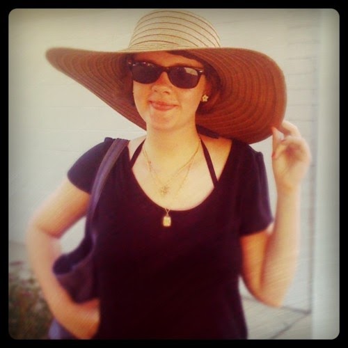 Annie Martin Photo 30