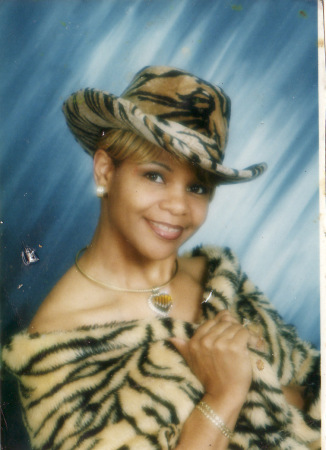 Barbara Phillips Photo 41