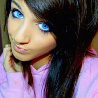 Julia Chandler Photo 32