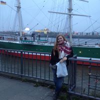 Julia Burch Photo 18