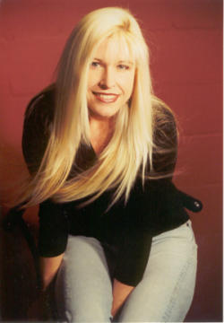 Michelle Moyer Photo 31
