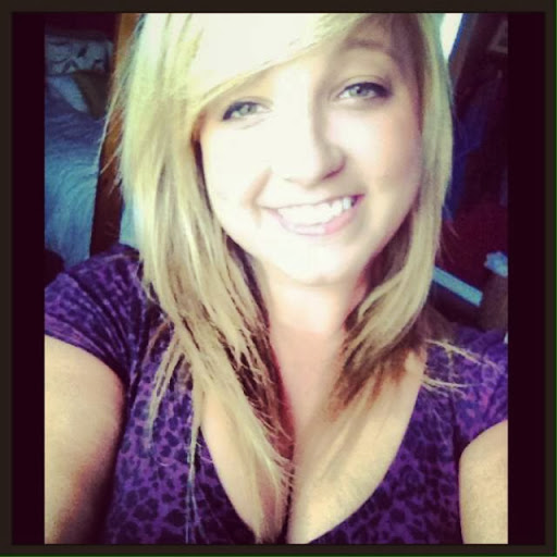 Sara Perry Photo 18