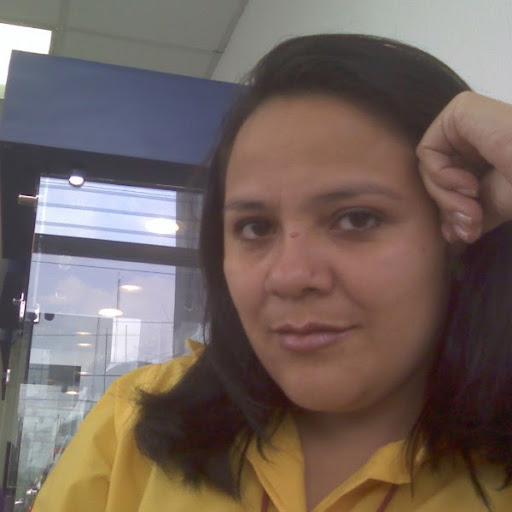 Jenny Gonzalez Photo 25