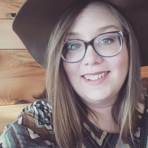 Lisa Steward Photo 32