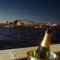 Helen Hunter Photo 9