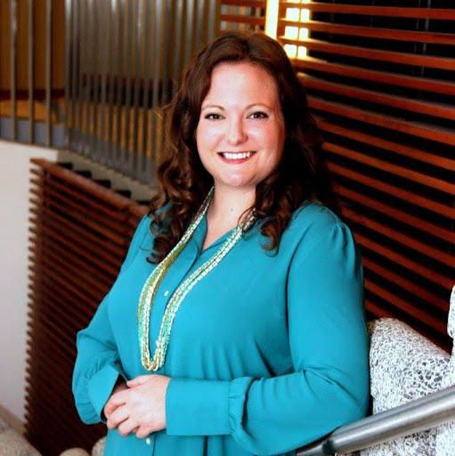 Elizabeth Mosley Photo 16