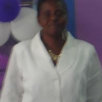 Claudia Campbell Photo 5