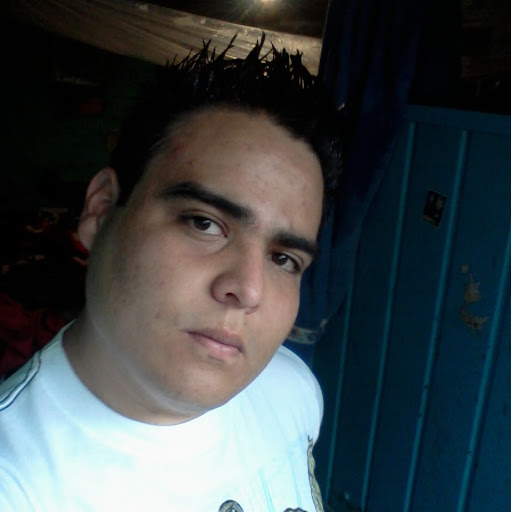 Edward Velazquez Photo 23