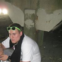 Nick Scheer Photo 11