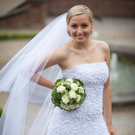 Gina Schaefer Photo 25