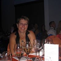 Melanie Cantwell Photo 13