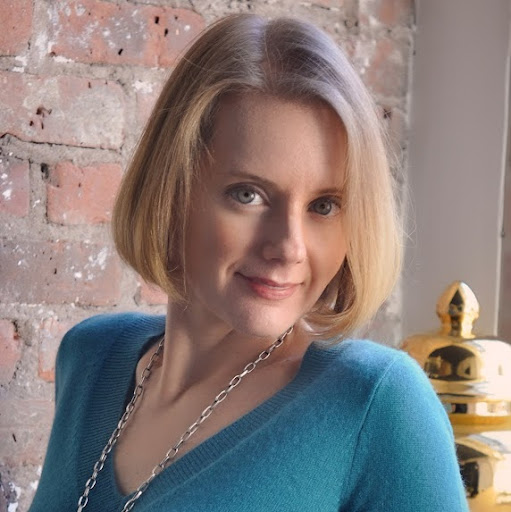 Julie Lawrence Photo 10