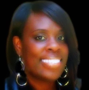 Adrienne Roberts Photo 30