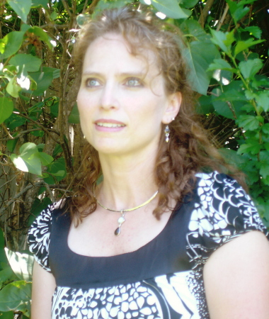 Anne Smith Photo 21