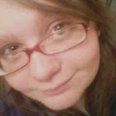 Bethany Poole Photo 4