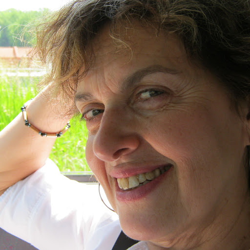 Anne Martin Photo 16