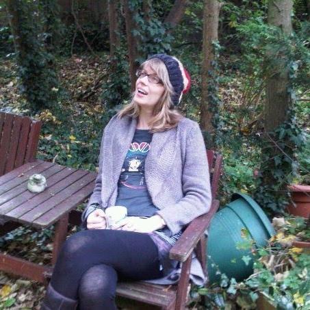 Helen Perry Photo 38