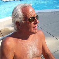 Lindsay Roach Photo 11