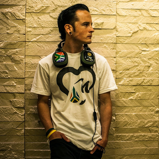 Daniel Kruger Photo 21