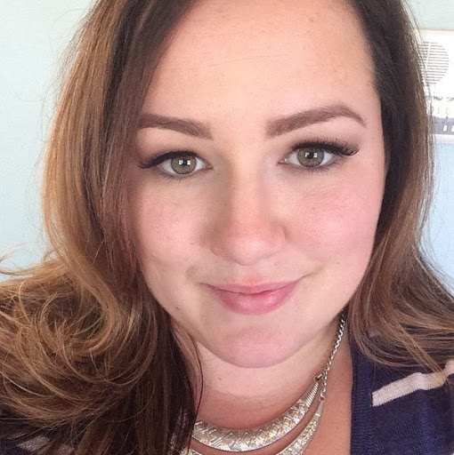Hillary Smith Photo 12