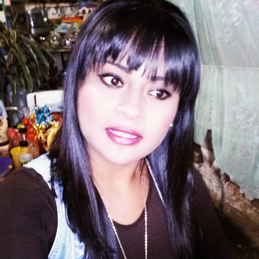 Brenda Fuentes Photo 39