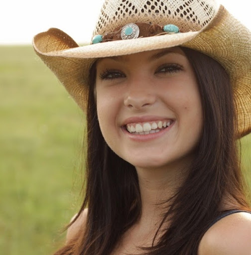 Jenny Adam Photo 18