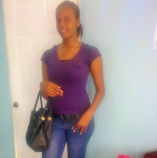 Candice Reynolds Photo 10