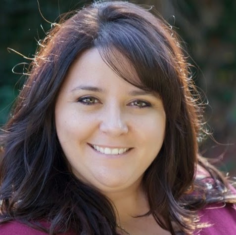 Jennifer Tracy Photo 14