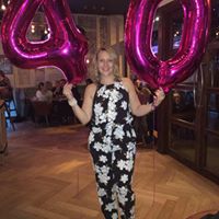 Sarah Collins Photo 42