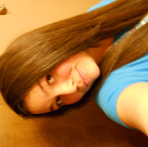 Emily Ramos Photo 16