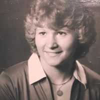 Julie Swain Photo 28