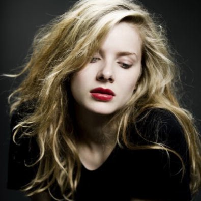 Elizabeth Langdon Photo 6