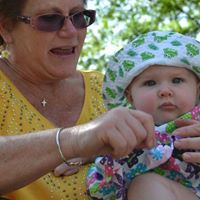 Elaine Taylor Photo 26