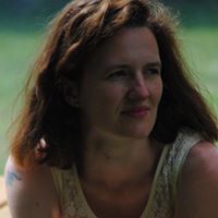 Julie Nolf Photo 6