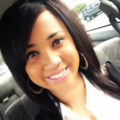 Vanessa Lowe Photo 35