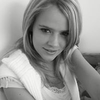 Alicia Beyers Photo 4